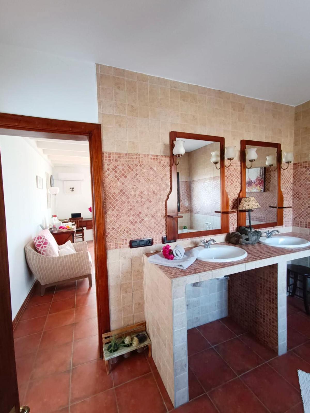 Elvira Hotel Tías Екстериор снимка